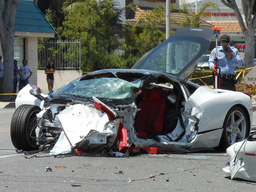 Ужасная авария Hyundai и Ferrari