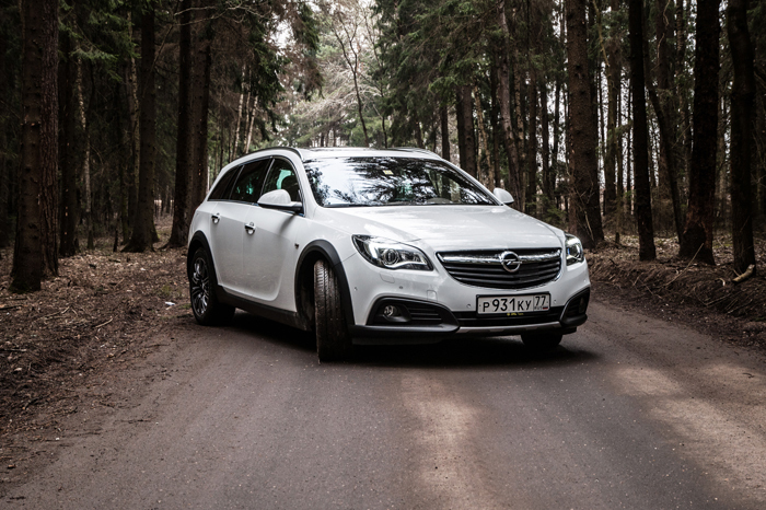  Opel Insignia Country Tourer