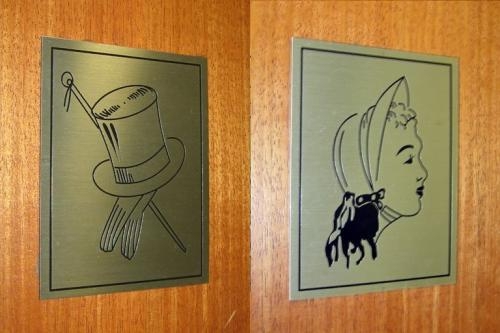 Веселые картинки с дверей туалетов