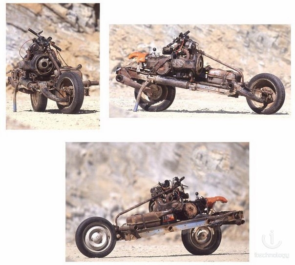 Человек построил из машины мотоцикл, чтобы выжить в пустыне