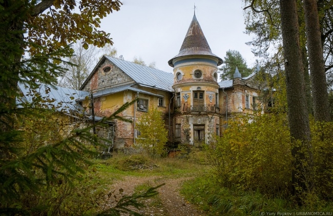 Самые пугающие заброшенные места в России