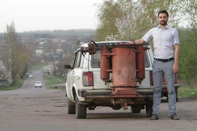 В Донецке строят машины, которые ездят на дровах
