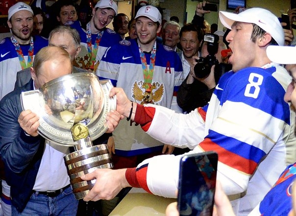 УРА! Сборная России проедет по Москве с кубком чемпионата мира