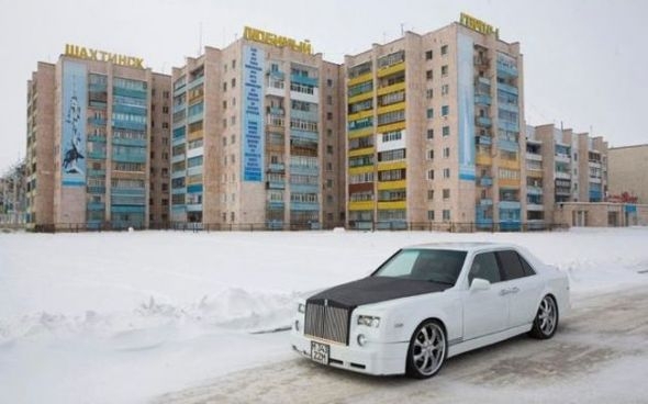  24-летний житель Шахтинска (Казахстан) запилил Rolls-Royce Phantom