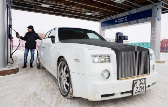  24-летний житель Шахтинска (Казахстан) запилил Rolls-Royce Phantom