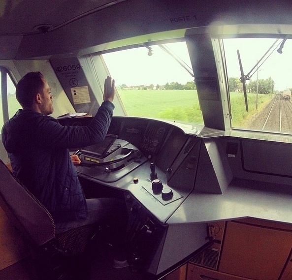 Что публикуют в свой Instagram* машинисты поездов со всего мира