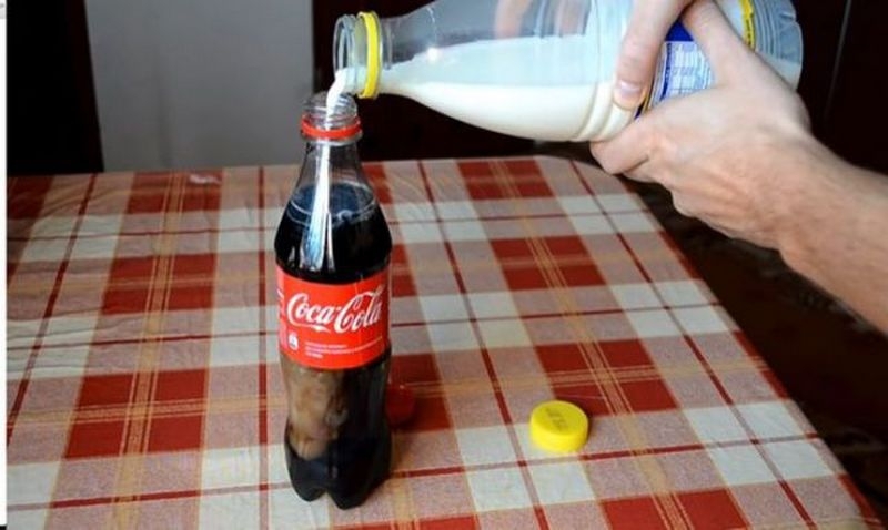 Что будет если добавить молоко в Кока-Колу