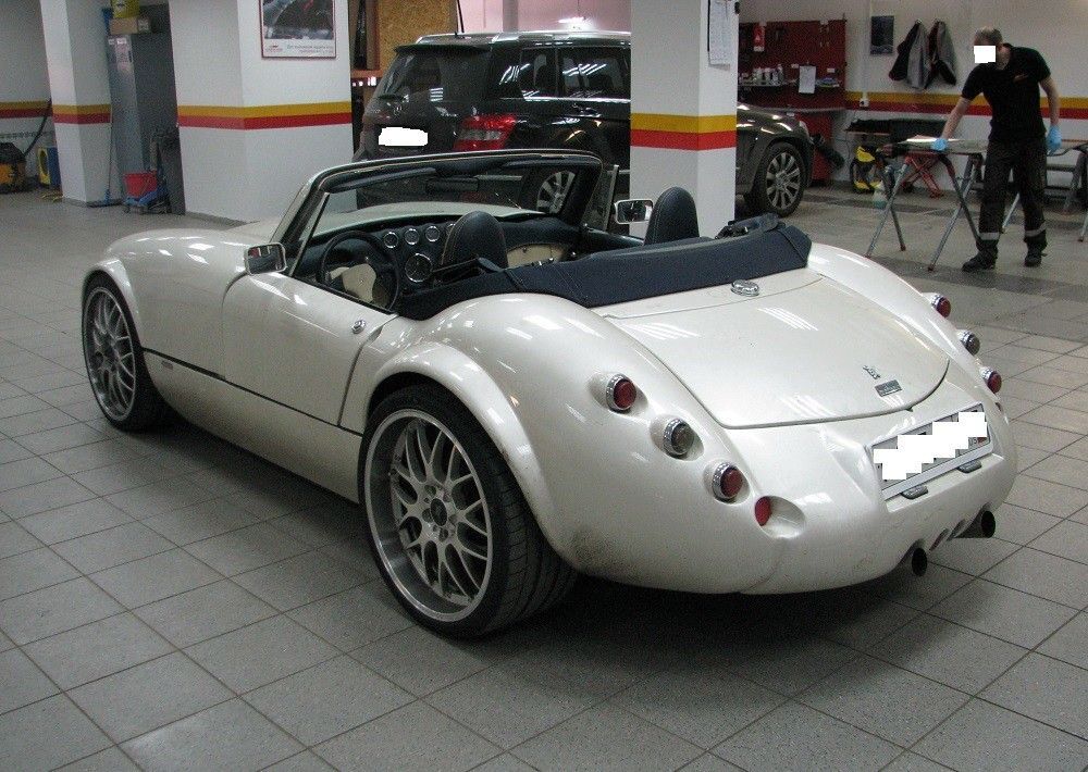 Замена лобового стекла на Wiesmann