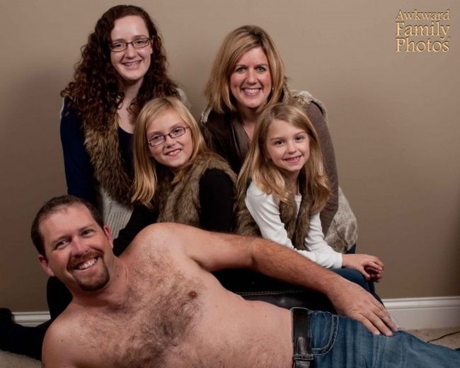 Самые смешные и нелепые фотографии отцов со своими детьми
