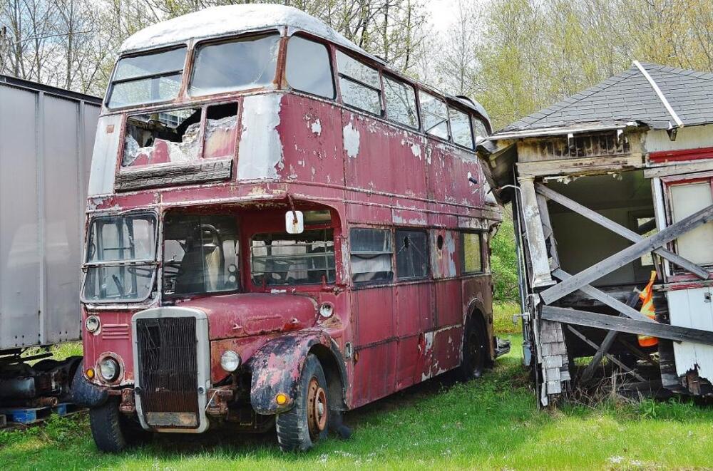 Место, где пытаются оживлять старые автобусы