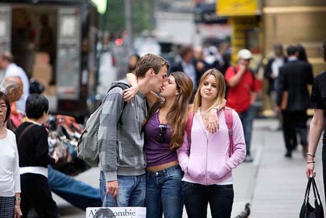 Подборка фотографий в стиле "Forever Alone"