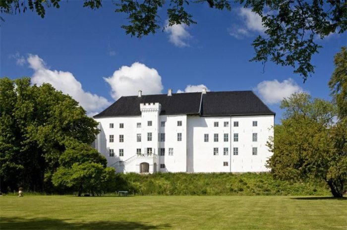Замок Драгсхольм в Дании