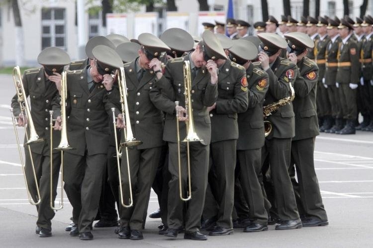 Я Вам не ты, и Вы здесь не тут... (приколы от военных)