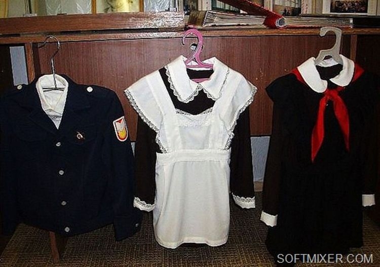 Во что одевались советские школьники