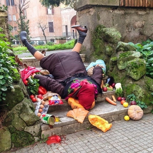 «Как падают люди» — концептуальный и забавный проект Сандро Джиордана