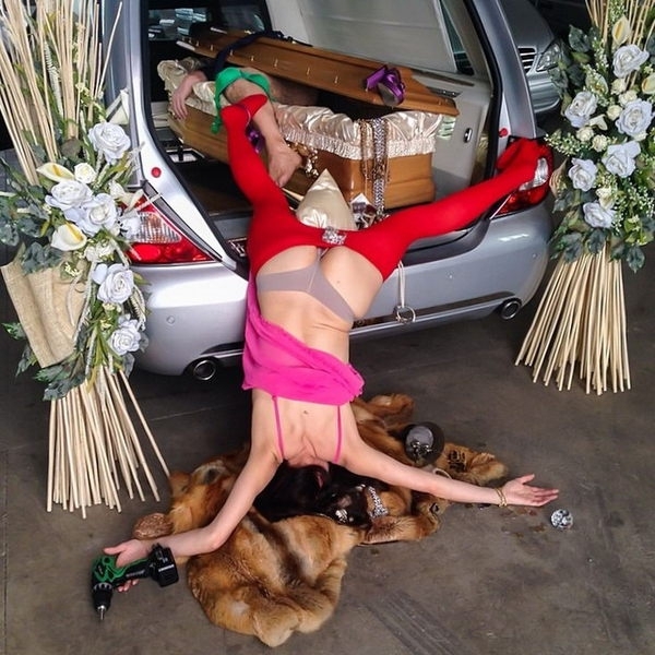 «Как падают люди» — концептуальный и забавный проект Сандро Джиордана