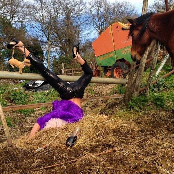 «Как падают люди» — концептуальный и забавный проект Сандро Джиордана