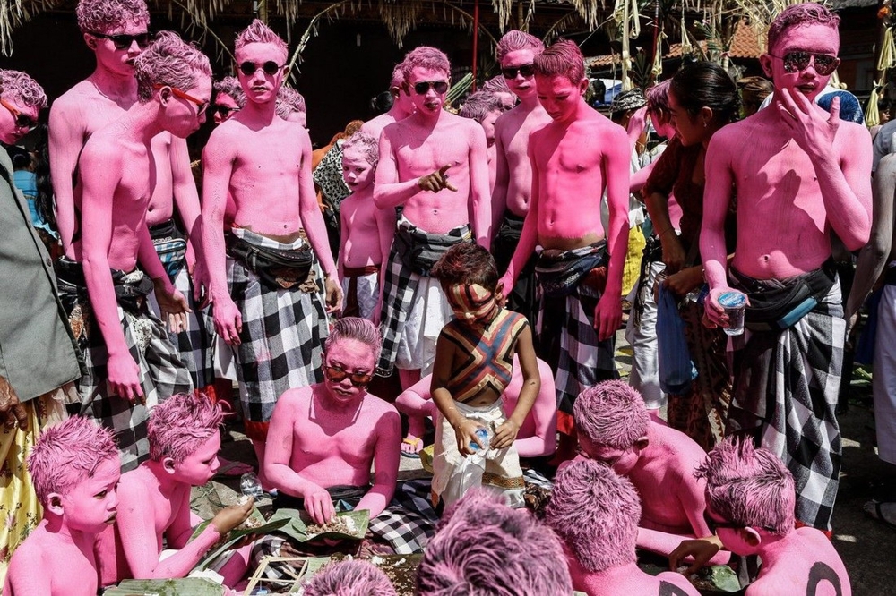 Фестиваль розовой краски?
