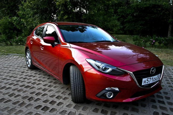 Mazda3: на твердый тройбан 