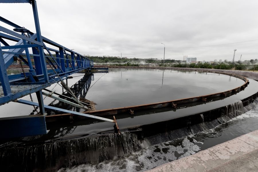 Как очищают сточные воды Москвы и борются с запахами