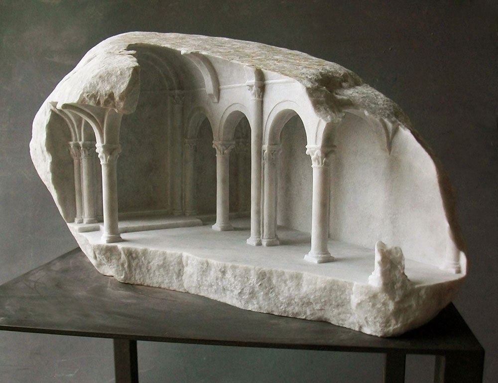Миниатюрный интерьер в мраморном камне