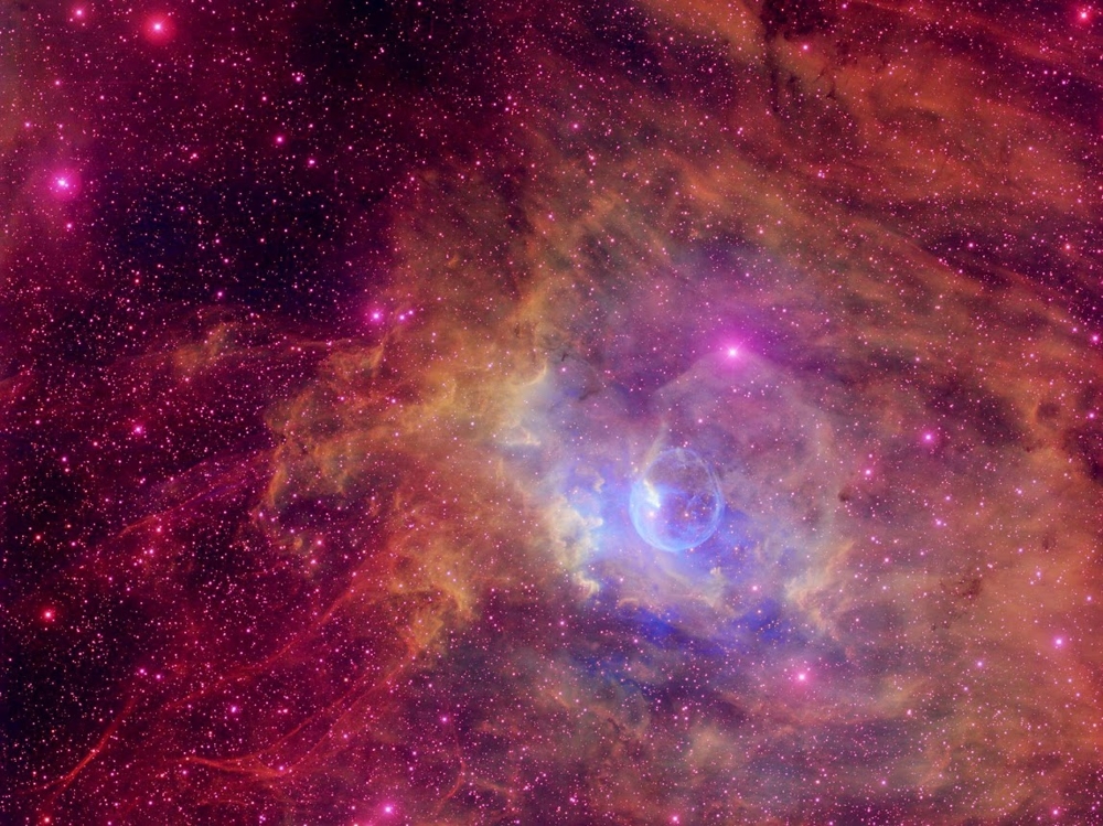 Снимки орбитального телескопа Хаббл - глубины Вселенной.
