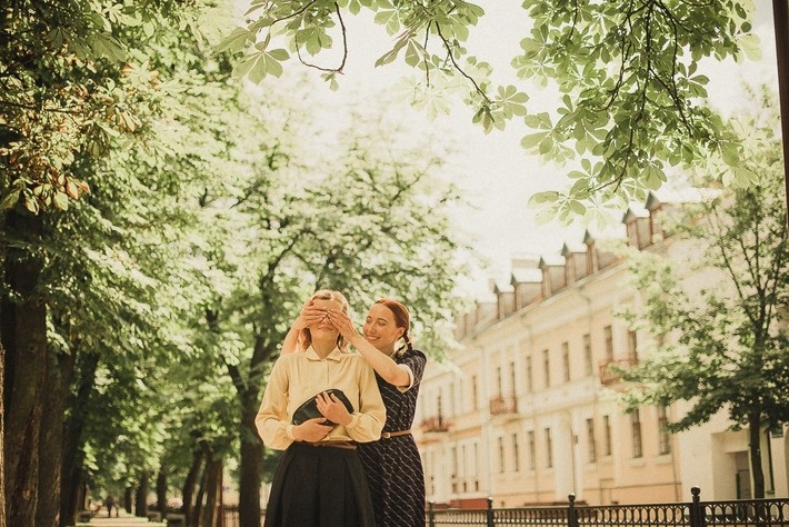 Молодые белоруски вышли на улицы в образе красоток 1940-х годов