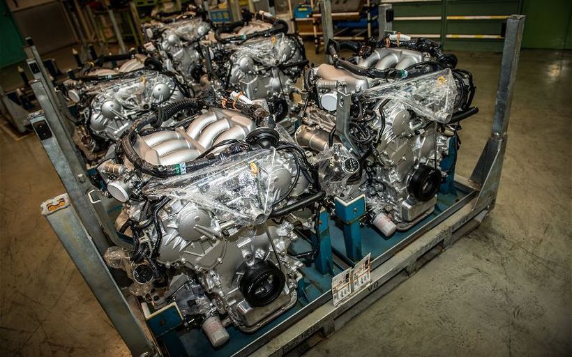 Четыре мастера, собравшие все двигатели для Nissan GT-R