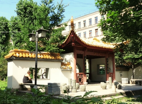 Китайский дворик или Сад Дружбы