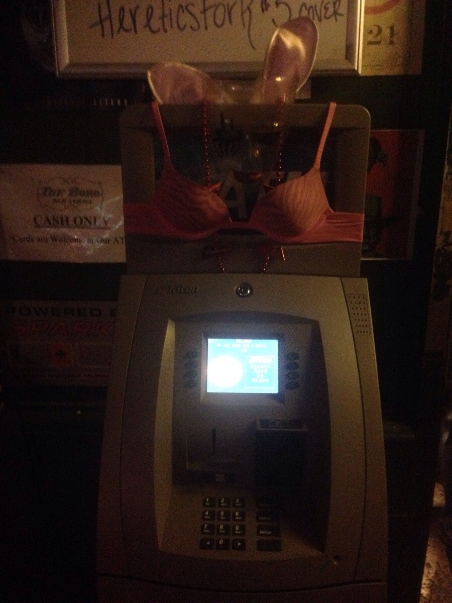 Забавный банкомат