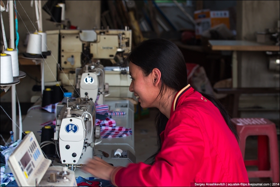 Небольшая китайская фабрика по производству детской одежды