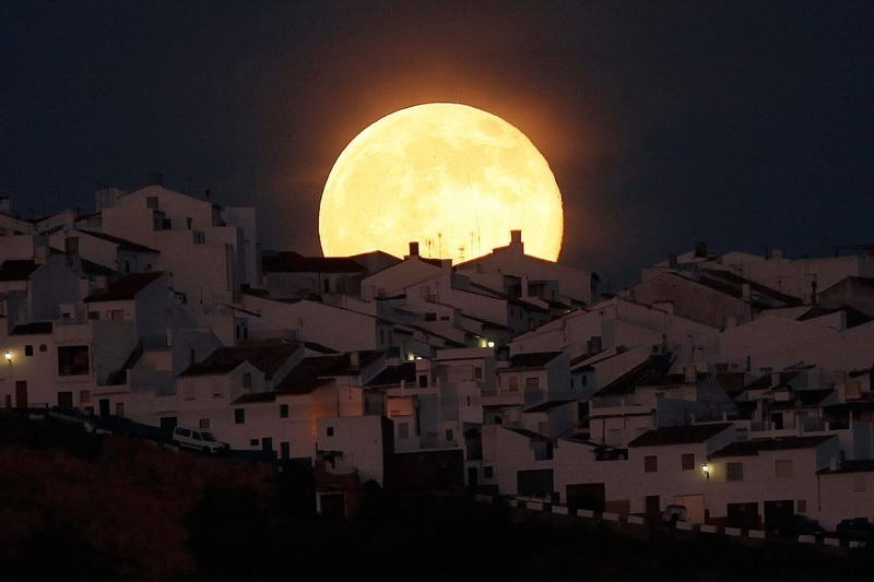 Явление " большой луны"  2014
