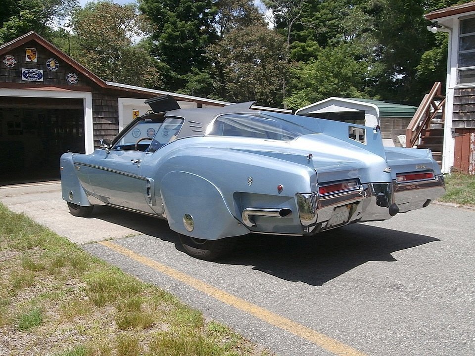 Реплика Tucker Torpedo 