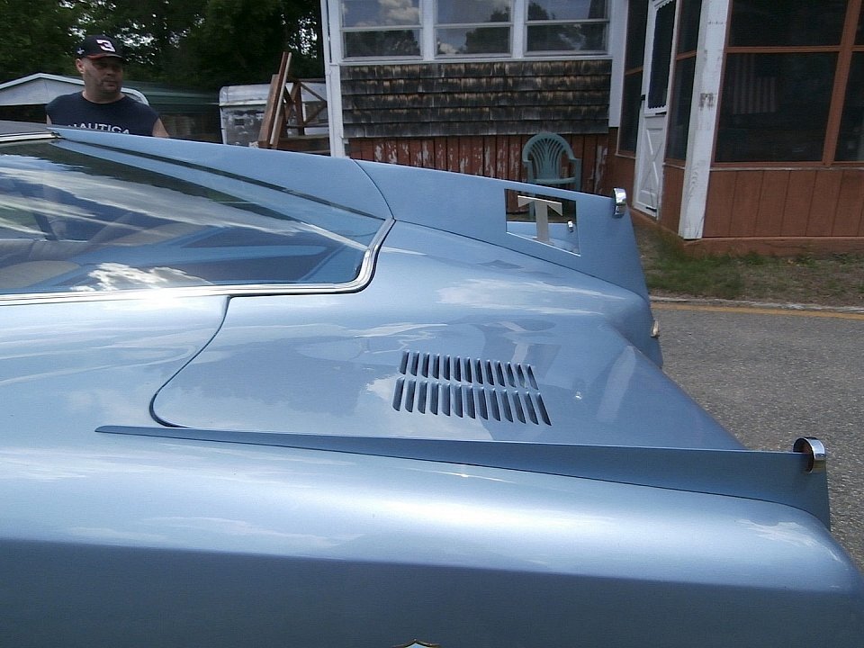 Реплика Tucker Torpedo 