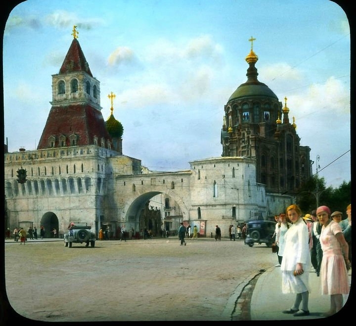 Фотографии Москвы 30-х годов в цвете