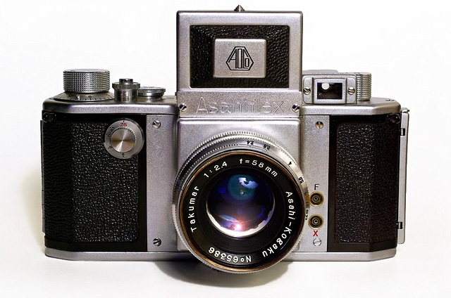 10 легендарных фотоаппаратов XX века