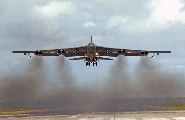 Американский B-52 против российского Ту-95