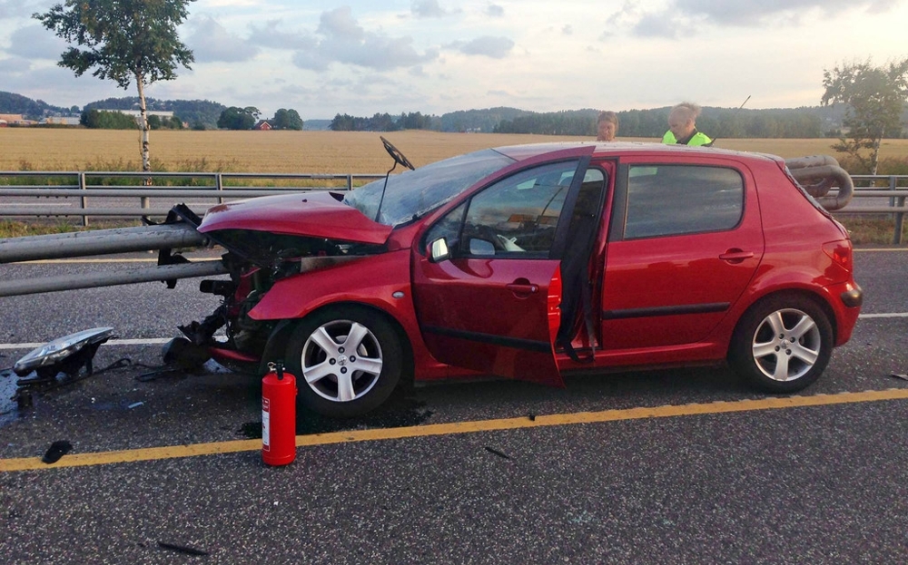 Male (84) impaled  car on the crash barrier