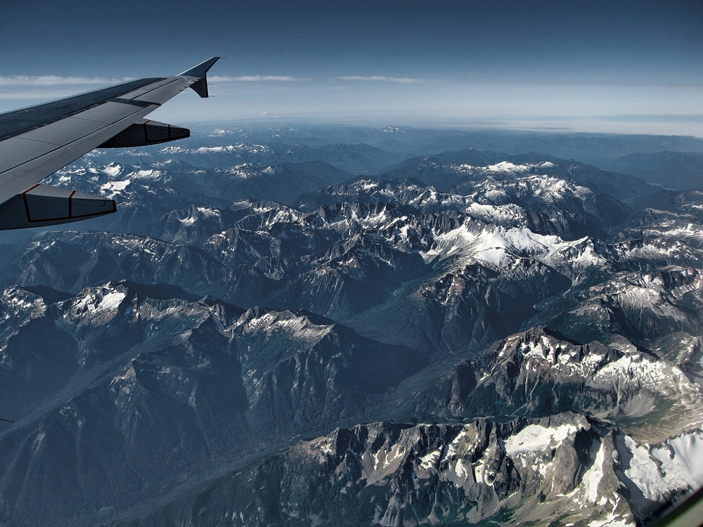 25 восхитительных снимков из иллюминатора самолета