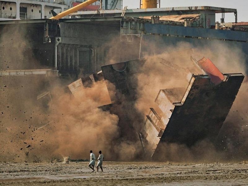Последний порт: как работает кладбище кораблей в Бангладеш
