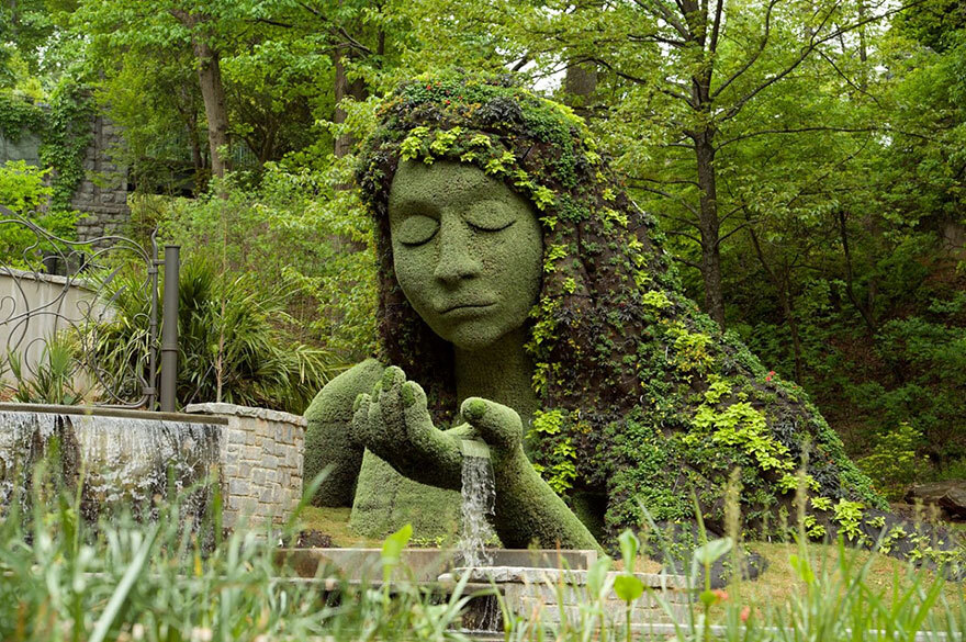 Живые скульптуры на выставке в Ботаническом саду Атланты