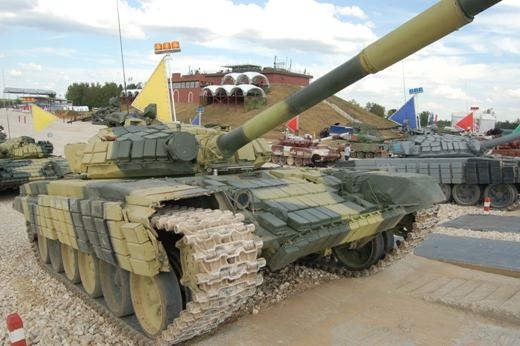 "Биатлон 2014": поврежденный Т-72Б1 смог успешно дойти до финиша