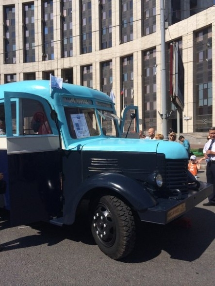 Парад ретроавтобусов в Москве