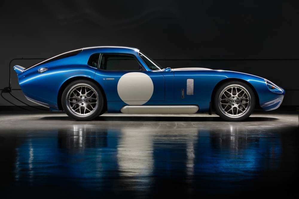 Полностью электрический суперкар Renovo Coupe