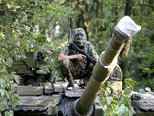 Премьер ДНР поблагодарил Киев за поставки военной техники