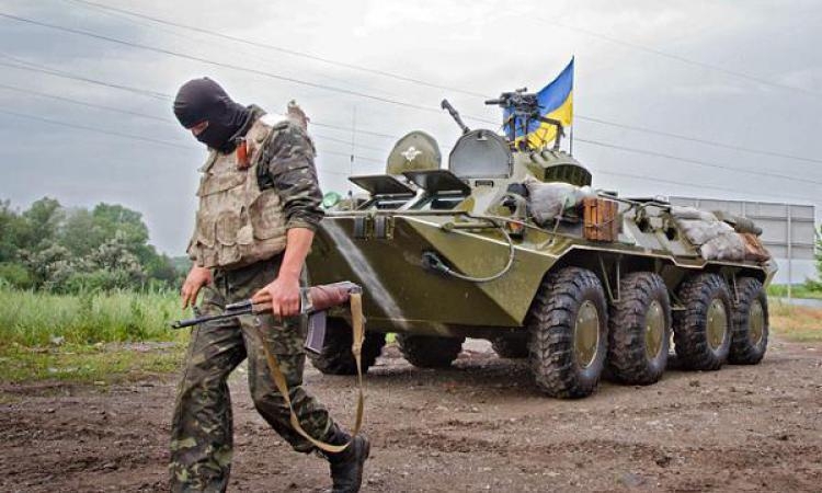 Украина вооружила ополчение востока.