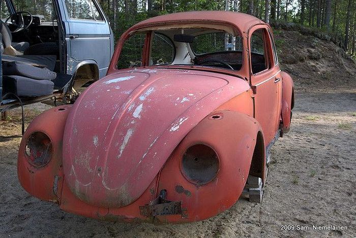 Музей-кладбище автомобилей VW в Финляндии