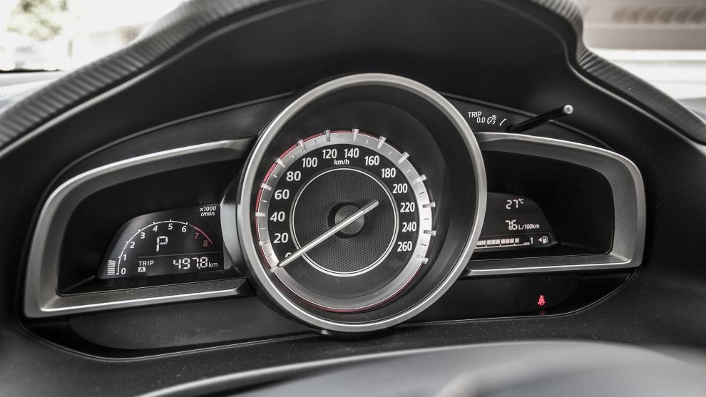 Mazda3 vs VW Jetta: И страх, и двигатель прогресса