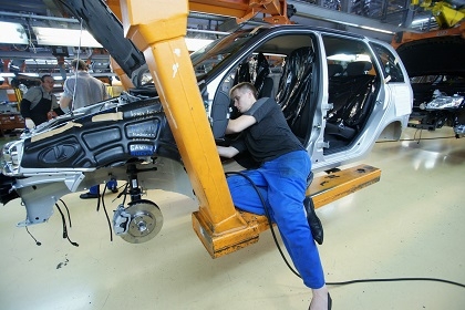 «АвтоВАЗ» осенью сократит производство машин на 25 тысяч единиц