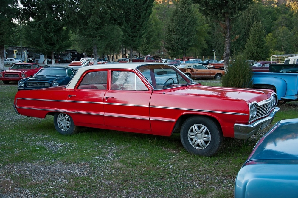 Салон-музей старинных авто в турецкой глубинке